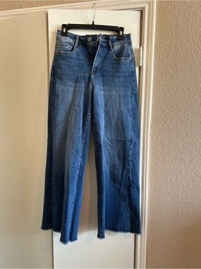 High-Rise Dark Blue Wide-Leg Jeans with Raw Hem